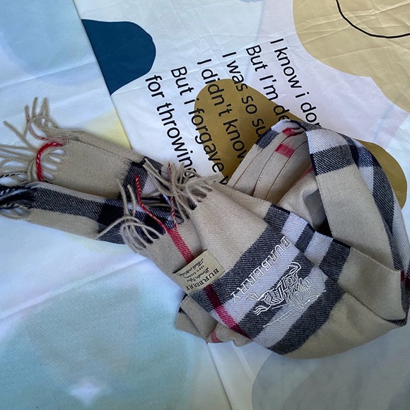 Burberry Brown Check Scarf - Picture 10 of 11